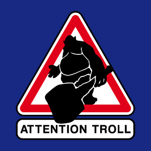 Panneau de signalisation geek et humoristique avec figurine de troll portant une masse.
