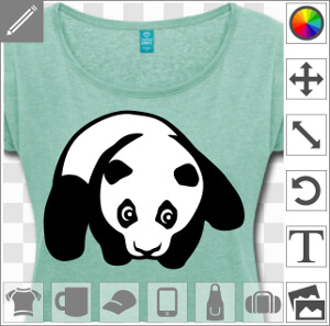 Bébé panda posé sur le ventre, pattes écartées, avec la tête dessinée de face.