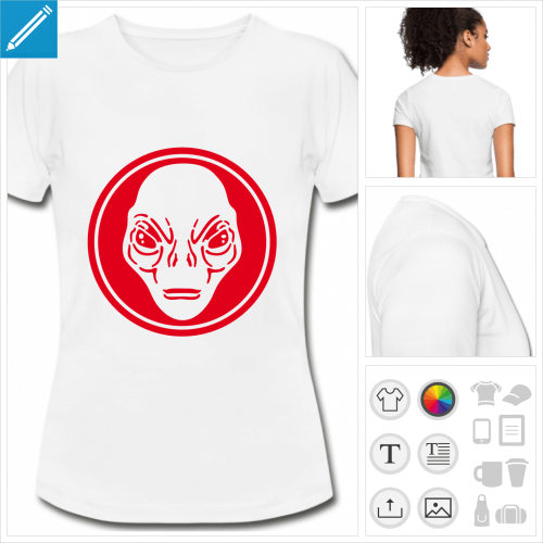 T-shirt Alien, médaillon rond avec un visage d'alien réaliste découpé dans l'aplat de fond.