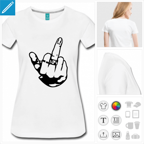 T-shirt doigt d'honneur femme orné de bagues à personnaliser en ligne.